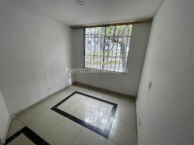 Apartamento de 4 alcobas en arriendo en Rodeo Alto, Medellín, 95 m² · foto 4 de 15