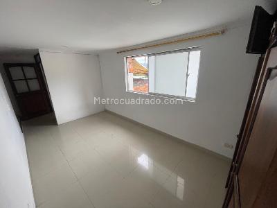 Apartamento de 4 alcobas en arriendo en Rodeo Alto, Medellín, 95 m² · foto 8 de 15