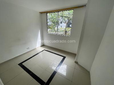 Apartamento de 4 alcobas en arriendo en Rodeo Alto, Medellín, 95 m² · foto 9 de 15