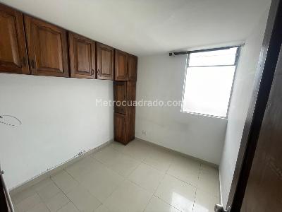 Apartamento de 4 alcobas en arriendo en Rodeo Alto, Medellín, 95 m² · foto 10 de 15