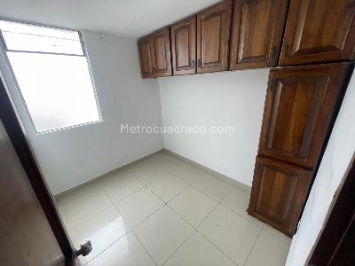 Apartamento de 4 alcobas en arriendo en Rodeo Alto, Medellín, 95 m² · foto 11 de 15