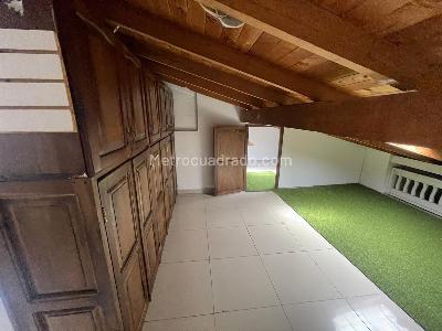 Apartamento de 4 alcobas en arriendo en Rodeo Alto, Medellín, 95 m² · foto 12 de 15