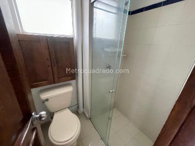 Apartamento de 4 alcobas en arriendo en Rodeo Alto, Medellín, 95 m² · foto 13 de 15