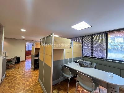Apartamento de 1 alcoba en arriendo en Milla De Oro, Medellín, 115 m² · foto 3 de 16
