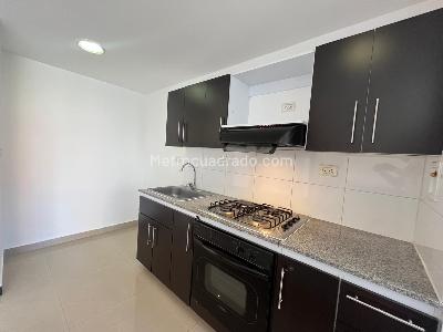 Apartamento de 1 alcoba en arriendo en Los Balsos, Medellín, 55 m² · foto 3 de 15