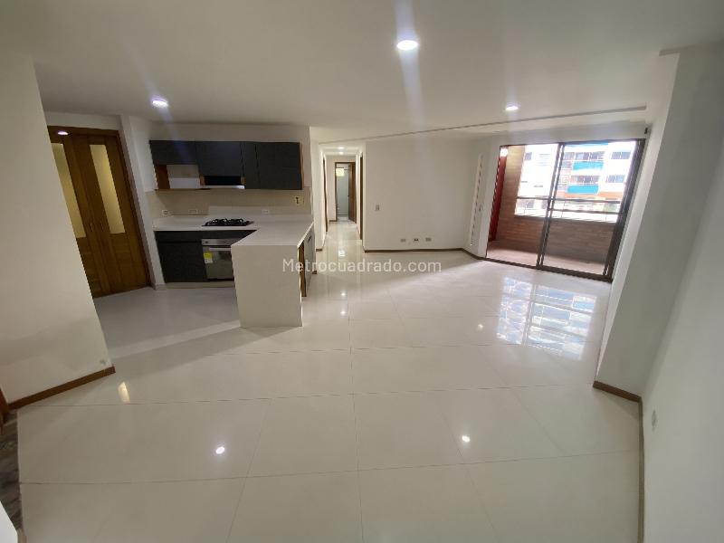 Piso – Sabaneta, San Isidro - Más