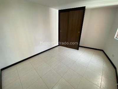 Apartamento de 3 alcobas en venta en San Jose, Sabaneta, 73 m² · foto 14 de 20