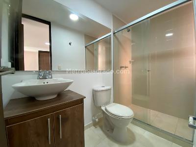 Apartamento de 3 alcobas en venta en San Jose, Sabaneta, 73 m² · foto 15 de 20