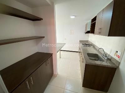 Apartamento de 3 alcobas en venta en San Jose, Sabaneta, 73 m² · foto 3 de 20