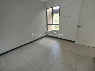 Apartamento de 3 alcobas en arriendo en Las Lomitas, Sabaneta, 89 m² · foto 12 de 17