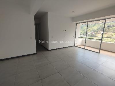 Apartamento de 3 alcobas en arriendo en Las Lomitas, Sabaneta, 89 m² · foto 3 de 17
