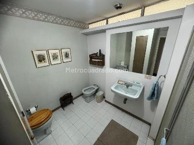 Apartamento de 4 alcobas en arriendo en Manila, Medellín, 230 m² · foto 18 de 20
