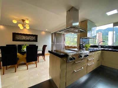 Apartamento de 3 alcobas en arriendo en Los Gonzalez, Medellín, 185 m² · foto 5 de 20