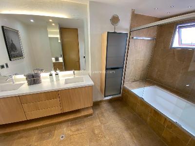 Apartamento de 3 alcobas en arriendo en Los Gonzalez, Medellín, 185 m² · foto 17 de 20