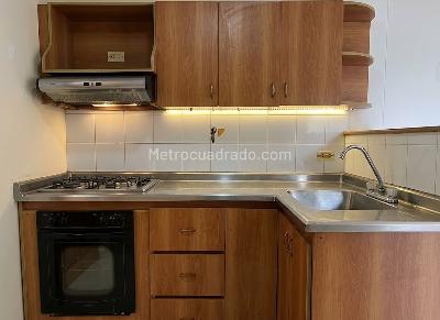 Apartamento de 2 alcobas en arriendo en Loma Del Indio, Medellín, 70 m² · foto 3 de 15