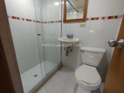 Apartamento de 2 alcobas en arriendo en Loma Del Indio, Medellín, 70 m² · foto 7 de 15