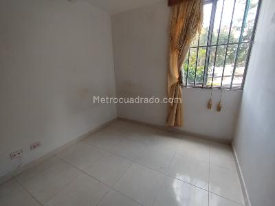 Apartamento de 2 alcobas en arriendo en Loma Del Indio, Medellín, 70 m² · foto 8 de 15