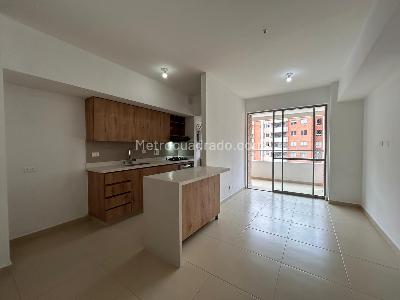 Apartamento de 3 alcobas en venta en Obrero, Bello, 74 m² · foto 2 de 20