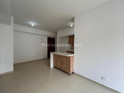Apartamento de 3 alcobas en venta en Obrero, Bello, 74 m² · foto 4 de 20