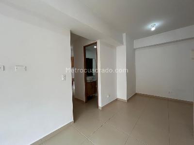 Apartamento de 3 alcobas en venta en Obrero, Bello, 74 m² · foto 7 de 20