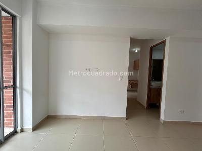 Apartamento de 3 alcobas en venta en Obrero, Bello, 74 m² · foto 8 de 20
