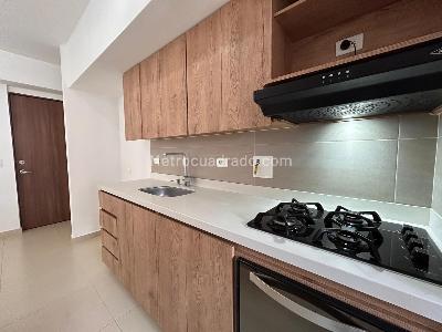 Apartamento de 3 alcobas en venta en Obrero, Bello, 74 m² · foto 13 de 20