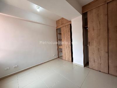 Apartamento de 3 alcobas en venta en Obrero, Bello, 74 m² · foto 16 de 20