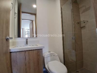 Apartamento de 3 alcobas en arriendo en Laureles, Medellín, 85 m² · foto 3 de 13