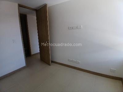 Apartamento de 3 alcobas en arriendo en Laureles, Medellín, 85 m² · foto 6 de 13
