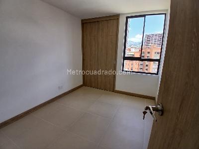 Apartamento de 3 alcobas en arriendo en Laureles, Medellín, 85 m² · foto 9 de 13