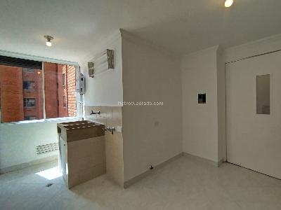 Apartamento de 3 alcobas en arriendo en Alejandria, Medellín, 106 m² · foto 19 de 20