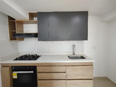 Apartamento de 2 alcobas en arriendo en Las Mercedes, Medellín, 54 m² · foto 2 de 14
