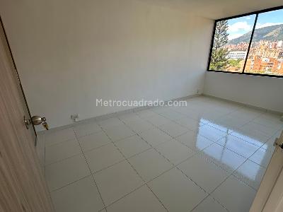 Apartamento en arriendo en El Portal, Envigado · foto 8 de 15