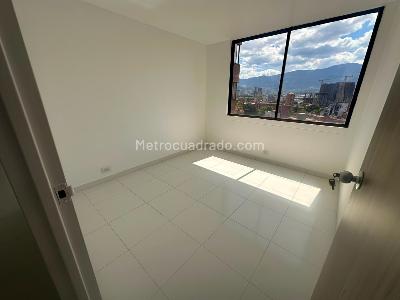 Apartamento en arriendo en El Portal, Envigado · foto 11 de 15