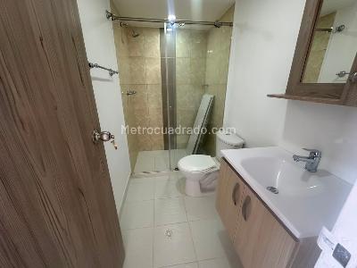 Apartamento en arriendo en El Portal, Envigado · foto 13 de 15