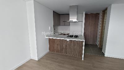 Apartamento en arriendo en San Antonio Norte, Bogotá · foto 2 de 16
