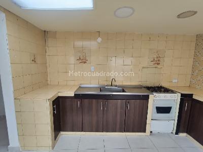 Apartamento en arriendo en Castilla, Bogotá · foto 8 de 20
