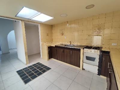 Apartamento en arriendo en Castilla, Bogotá · foto 11 de 20