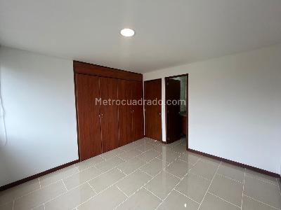 Apartamento de 2 alcobas en arriendo en Castropol, Medellín, 98 m² · foto 10 de 20