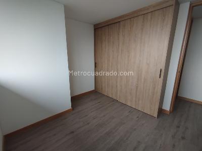 Apartamento de 3 alcobas en arriendo en Loma Del Indio, Medellín, 77 m² · foto 9 de 19