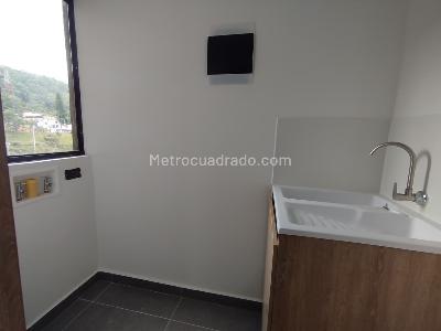 Apartamento de 3 alcobas en arriendo en Loma Del Indio, Medellín, 77 m² · foto 17 de 19