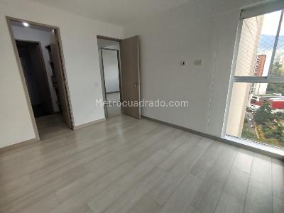 Apartamento de 3 alcobas en arriendo en Prados De Sabaneta, Sabaneta, 78 m² · foto 13 de 20