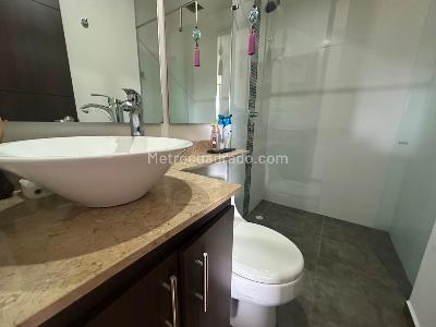 Apartamento de 3 alcobas en arriendo en Transversal Intermedia, Medellín, 110 m² · foto 7 de 15