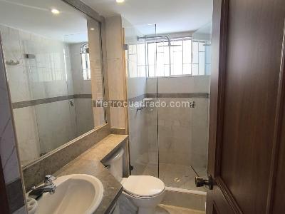 Apartamento de 3 alcobas en arriendo en Salitre Central, Bogotá, 94 m² · foto 5 de 15