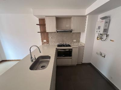 Apartamento de 1 alcoba en arriendo en Conquistadores, Medellín, 40 m² · foto 2 de 10