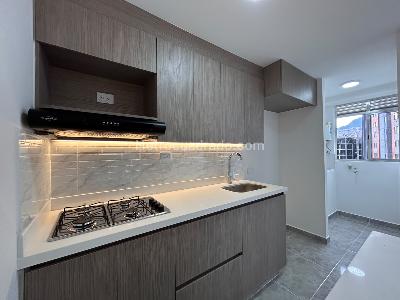 Apartamento de 3 alcobas en venta en Bello, Bello, 54 m² · foto 6 de 20