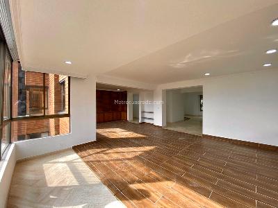 Apartamento de 3 alcobas en arriendo en Transversal Inferior, Medellín, 210 m² · foto 2 de 20