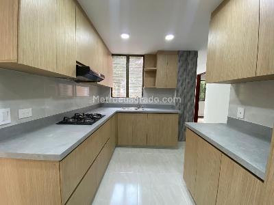 Apartamento de 3 alcobas en arriendo en Transversal Inferior, Medellín, 210 m² · foto 7 de 20