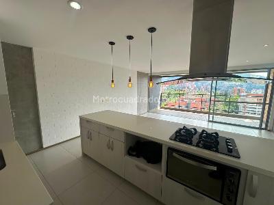Apartamento en arriendo en El Esmeraldal, Envigado · foto 3 de 15