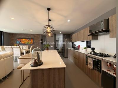 Apartamento en venta en Loma De Las Brujas, Envigado · foto 2 de 20
